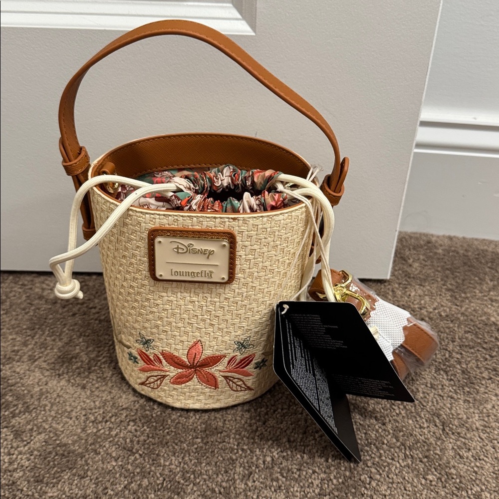 Disney Loungefly Lilo & Stitch raffia hula bucket bag crossbody purse NWT - Picture 2 of 5